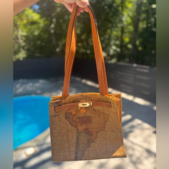 Alviero Martini Map Print Tote with Wallet - Picture 1 of 16